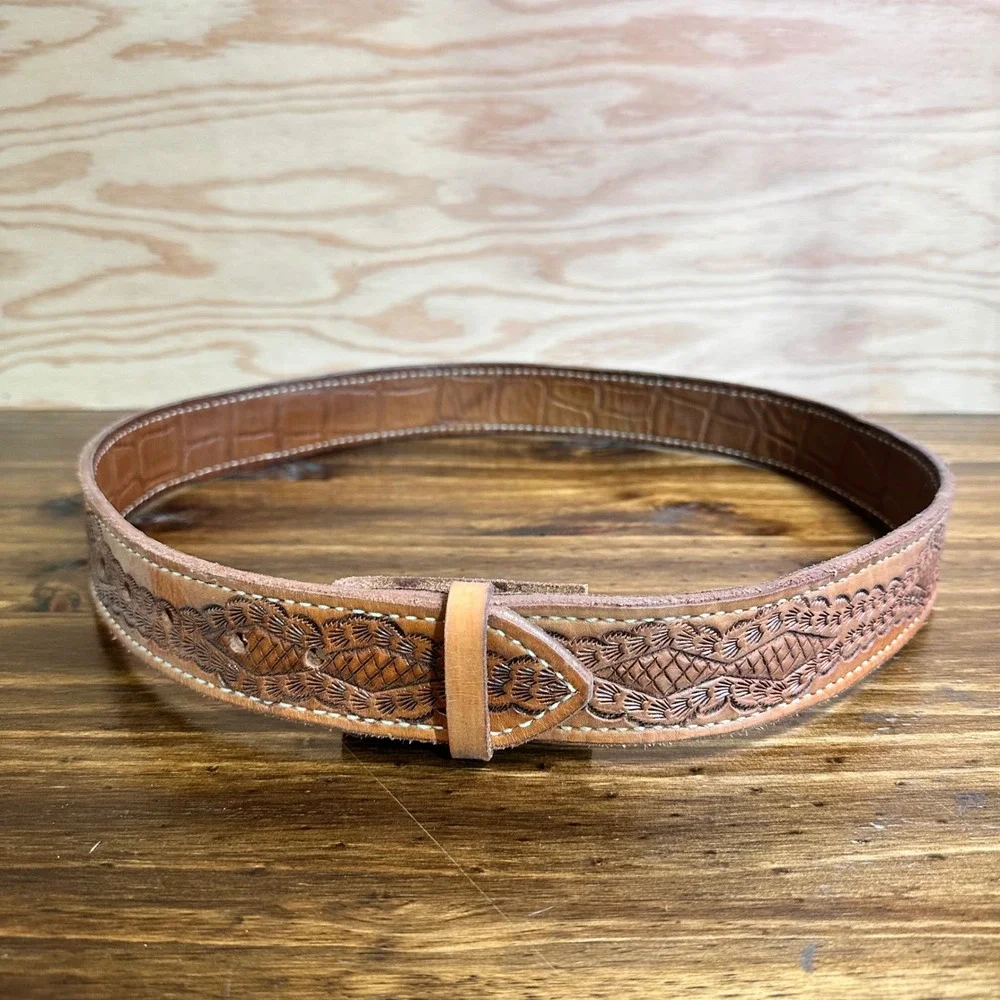 Vintage Hand Tooled Leather Western Belt Tan Basketweave Floral 41.5 Inch Strap